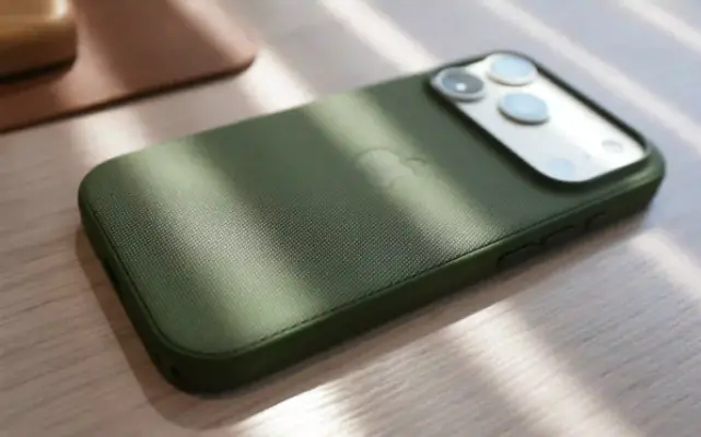 استفاده از چرم وگان برای ساخت قاب آیفون 16 پرو مکس